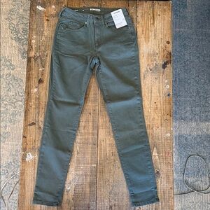 Sonoma Women’s Armour Grey Skinny Jeans